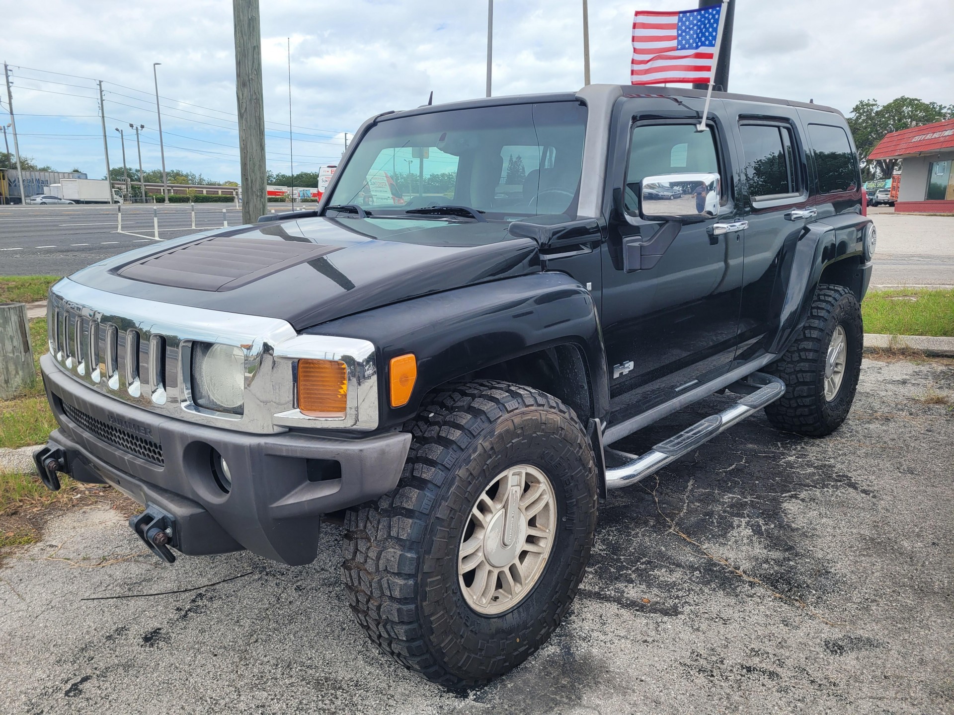2006 Hummer H3 SUV's photo